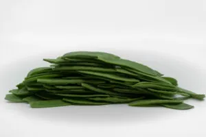 a pile of snow peas laid flat